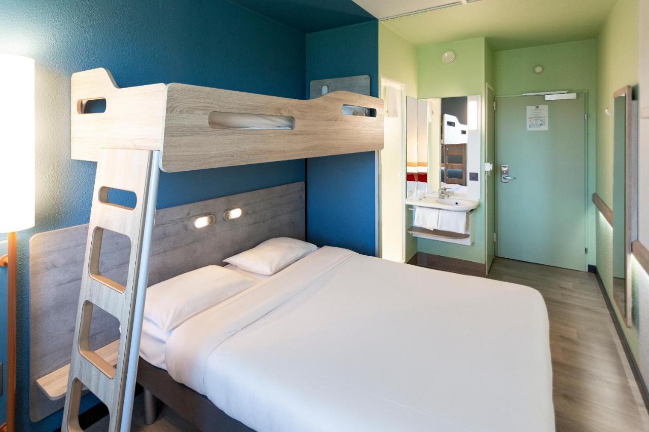 Triple Room a Double Bed a Bunk Bed