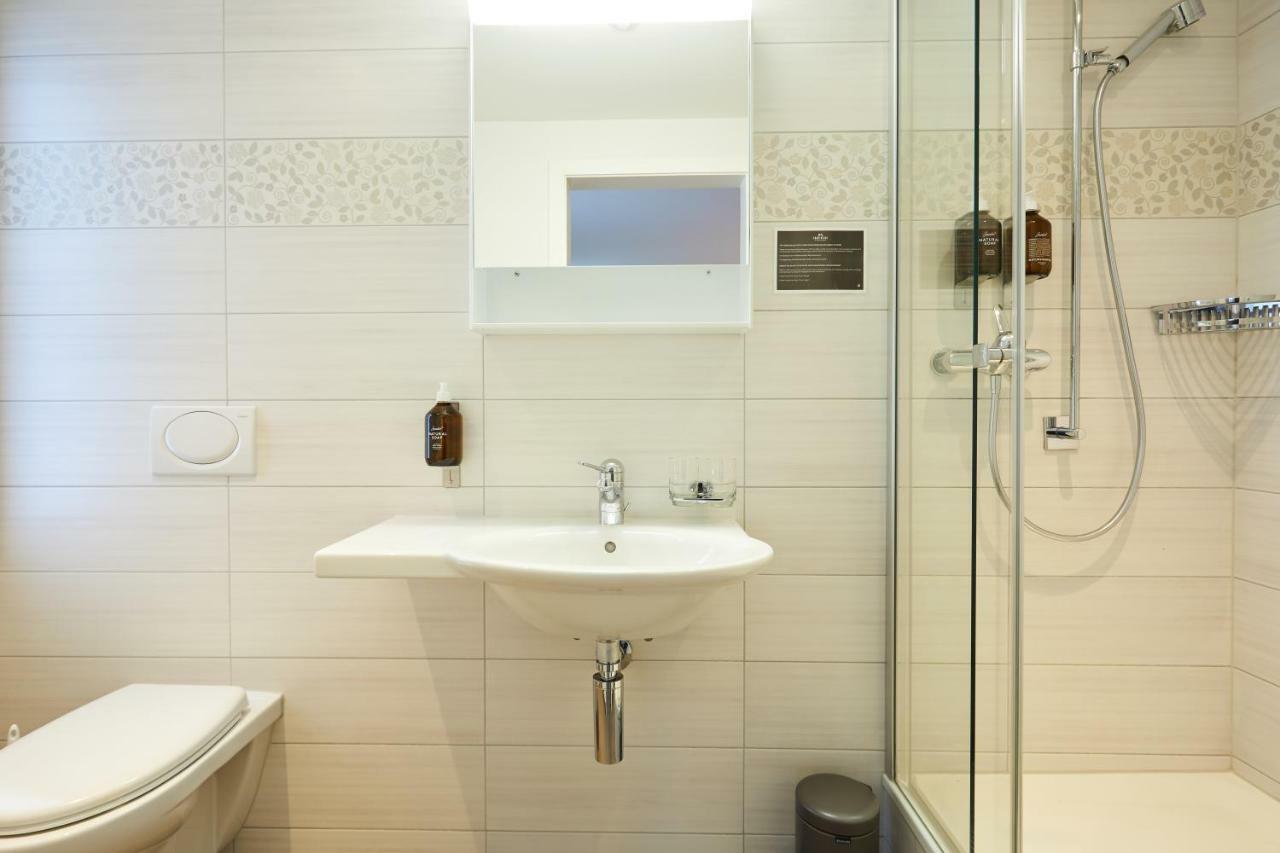 Standard Double Room,780843681:JPEG