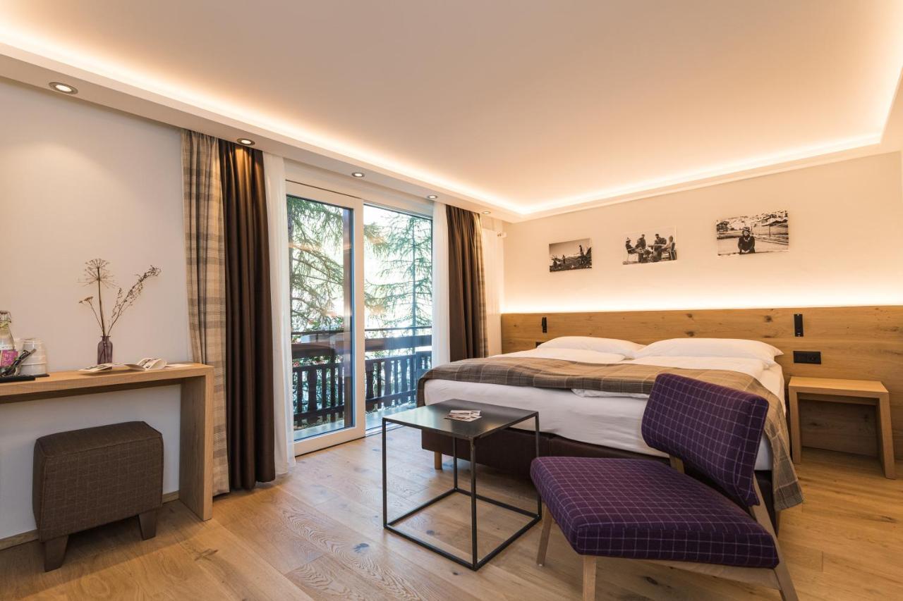 Chalet Double Room Balcony Matterhorn View
