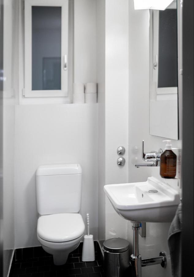 Budget Single Room with Shared Bathroom