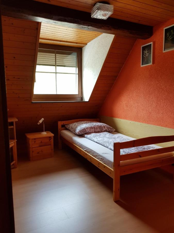 Standard Einzelzimmer mit Dusche