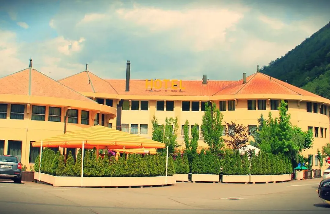 Hotel Restaurant La Porte D'Octodure-1