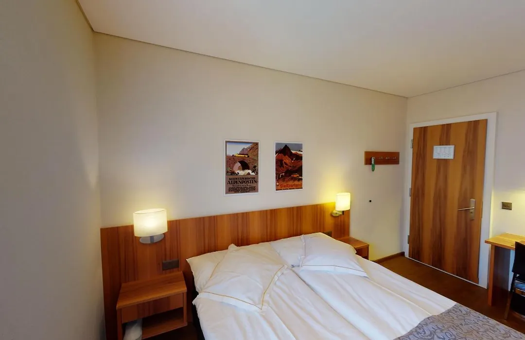 Hotel Ambassador-1