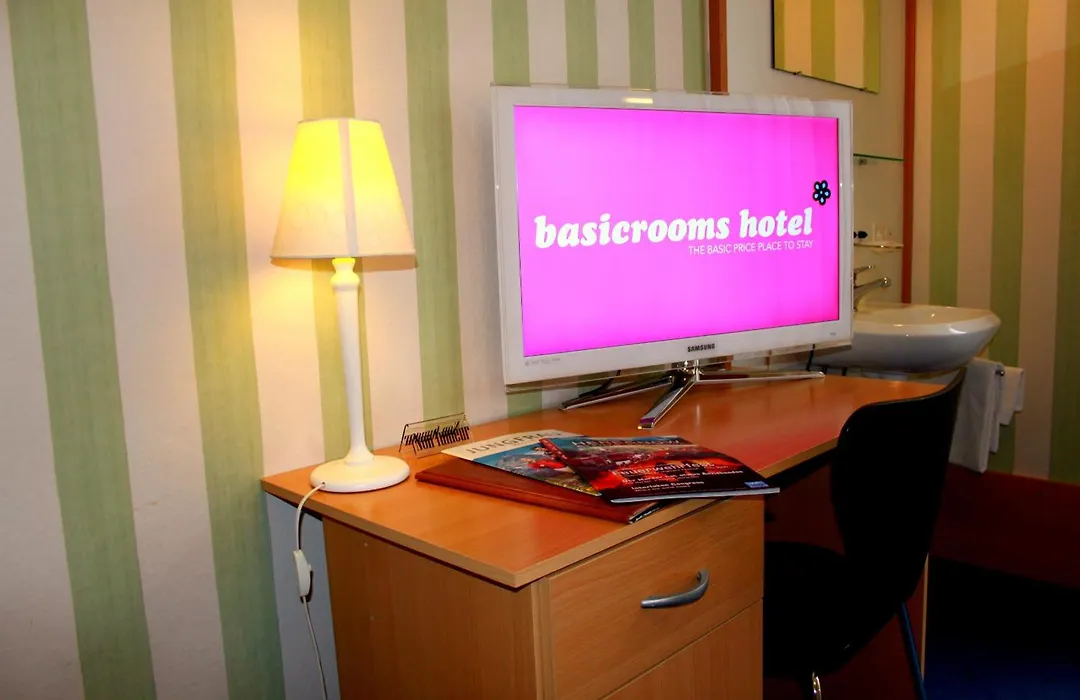 Basicrooms Hotel-1
