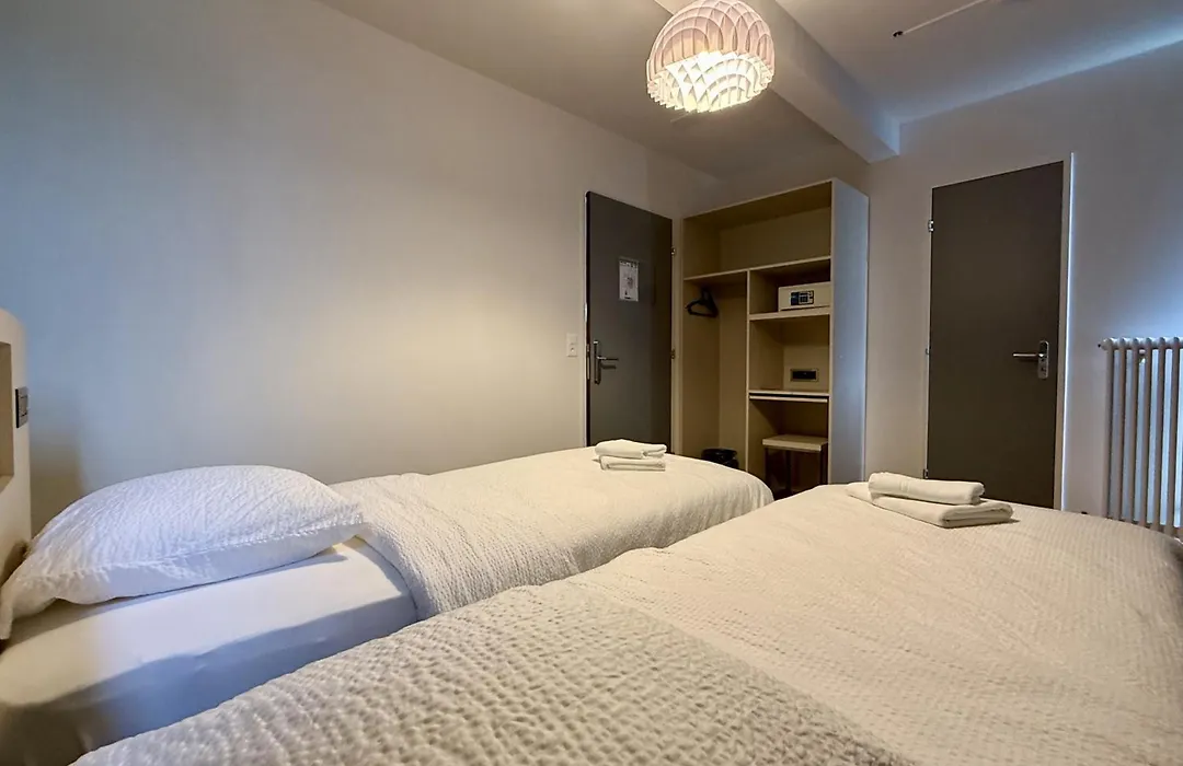Geneva Hostel-1