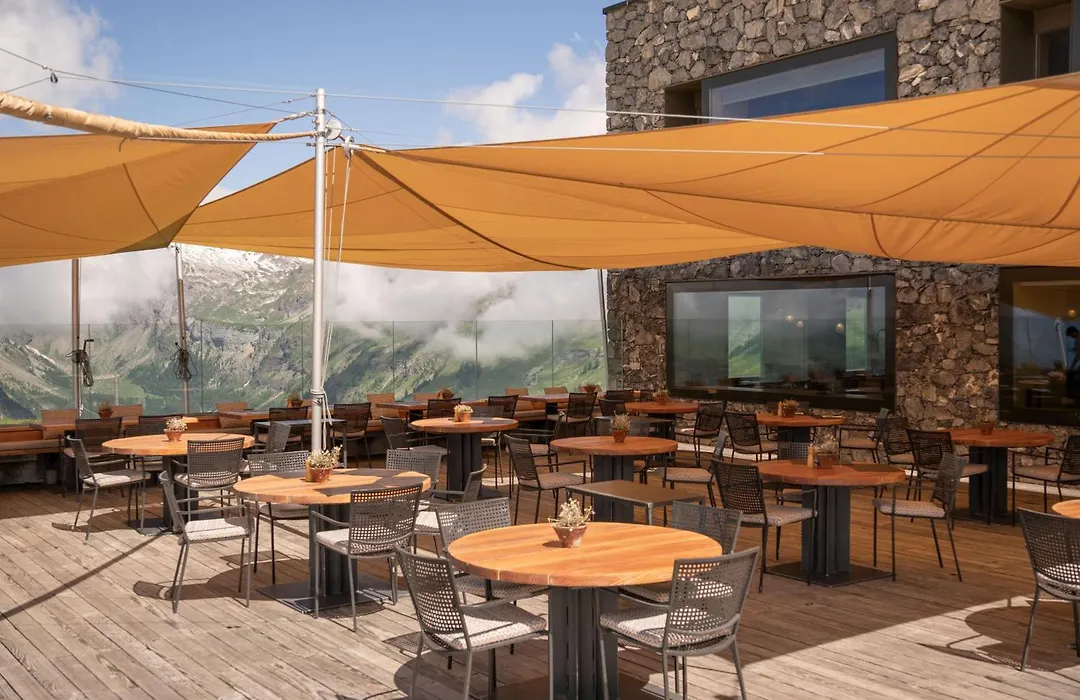 Chetzeron Mountain Hotel-1