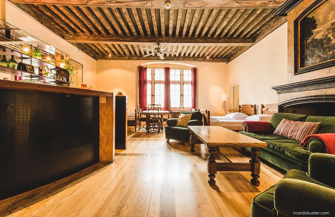Aux Chambres Du Banneret-1