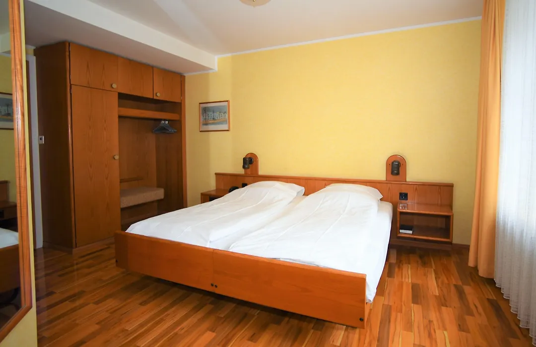 Hotel Limmathof-1