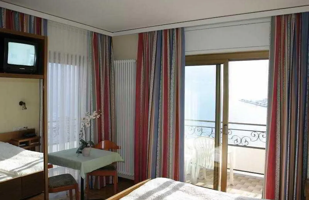 Hotel Geranio Au Lac-1