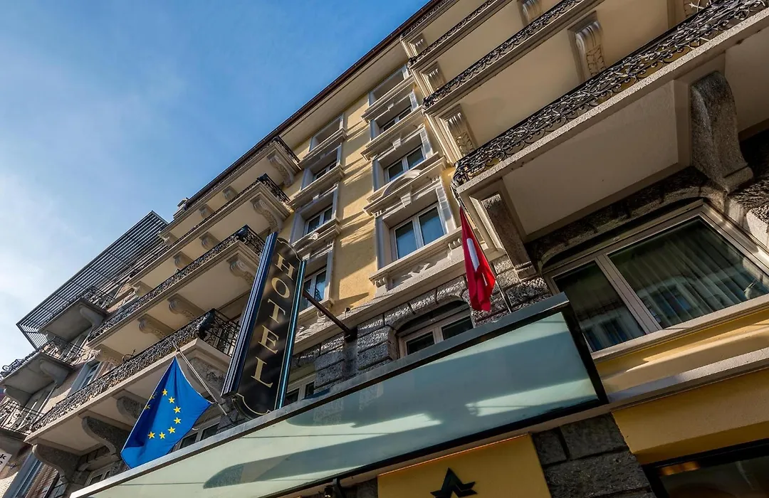 Hotel Alpina Luzern-1