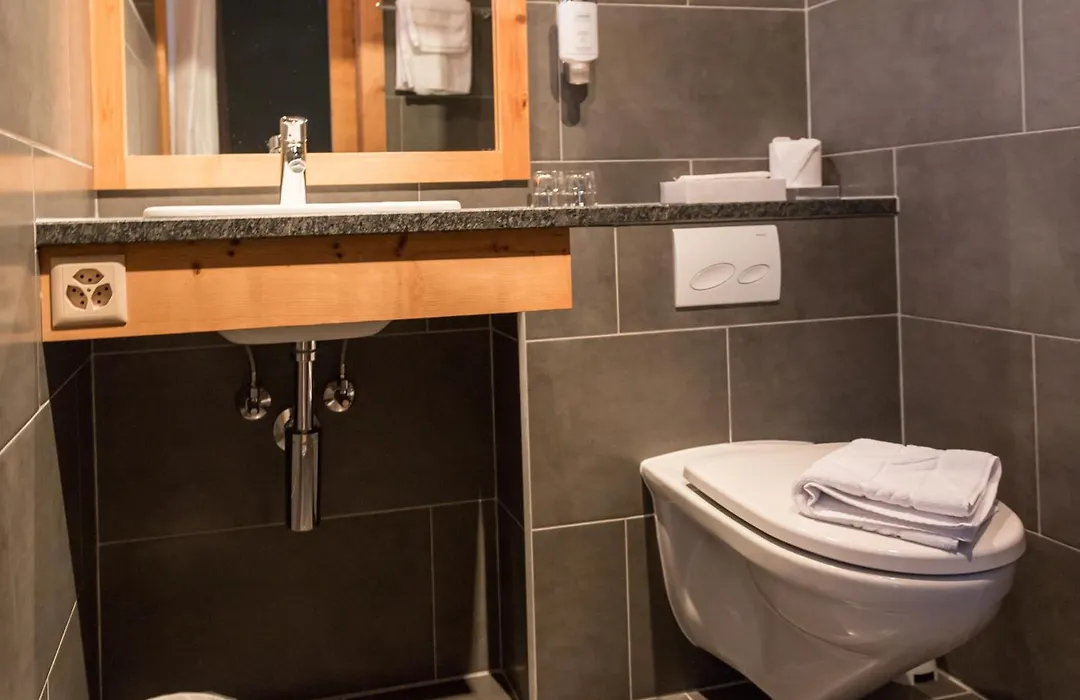 Helvetia Hotel-1