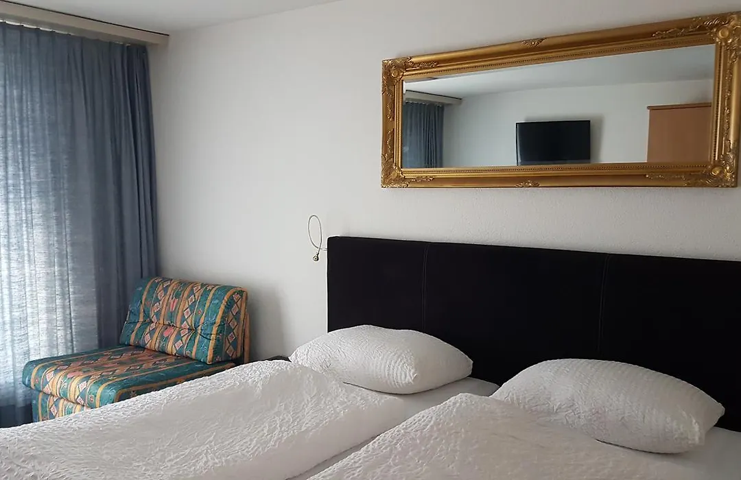 Hotel Crystal-1