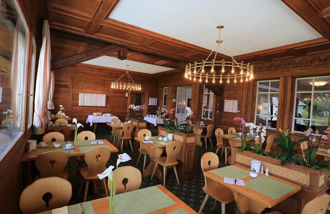 Hotel Poestli-1