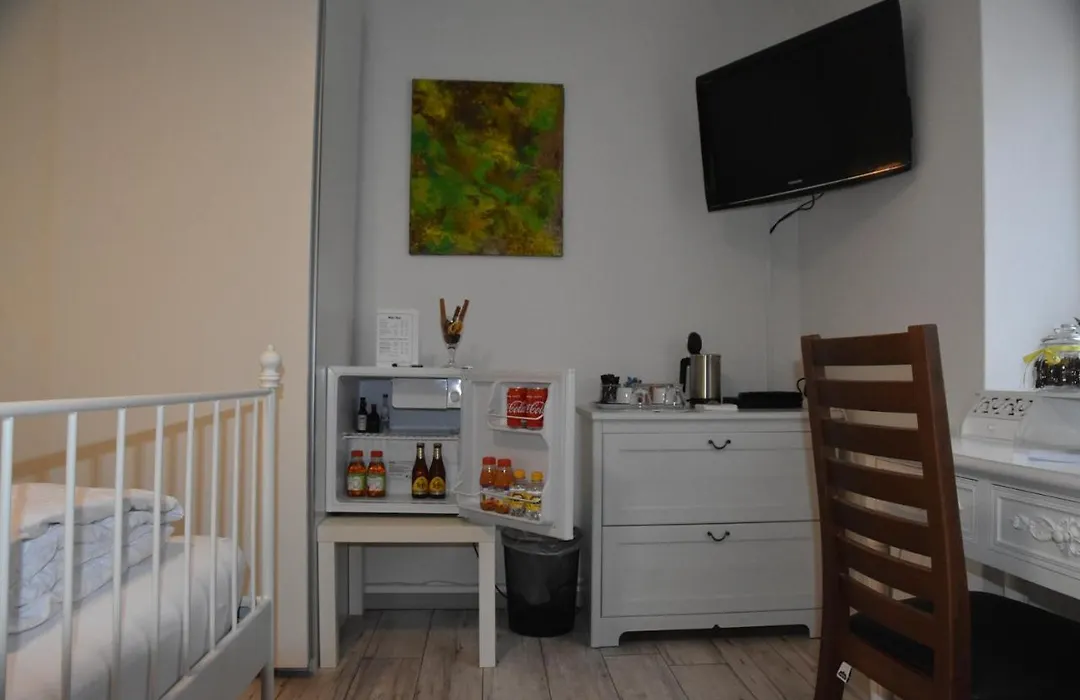 Kiki'S B&B-1