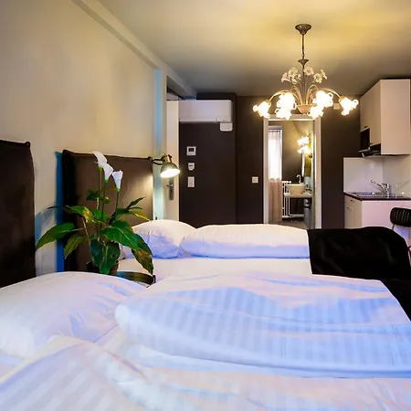 The Henry Self Check-In Guesthouse-2