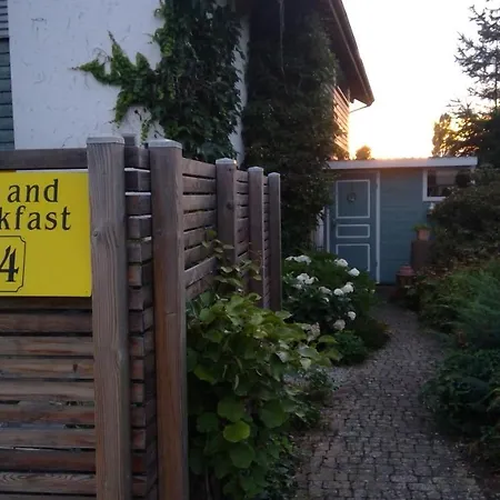 Bed And Breakfast 24-3