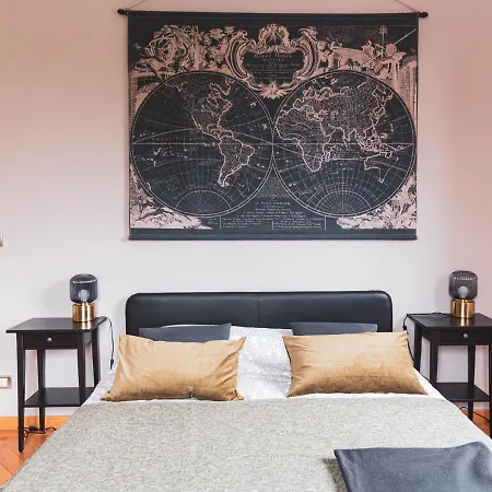Room Gatsby- Your Space With Garden In The City Center-2