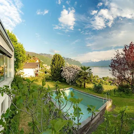 Ground Floor Rooms With Stunning Lake View & Garden Access-2
