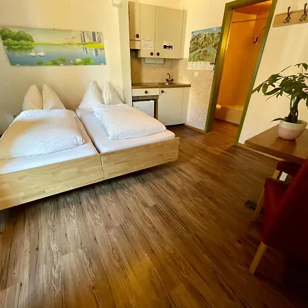 Downtown Apartment 9-2
