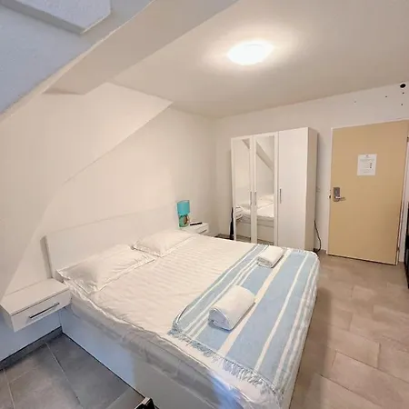 City Stay Inn-3