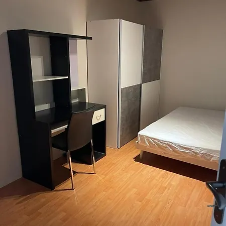 5 Rooms In The Same Villa With Free Parking-2