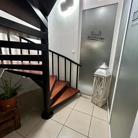 La Veranda Guest Rooms - Free Public Transport & Parking, Close To City Center-2