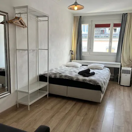 Cool & Central 2 Bedroom In Heart Of Eaux-Vives-2