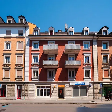 Easyhotel Zuerich City Limmatplatz-3
