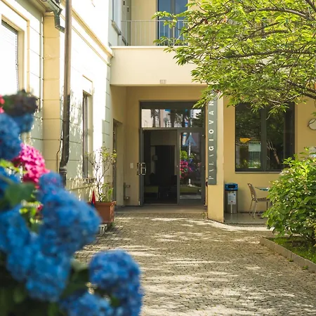 Locarno Youth Hostel-2