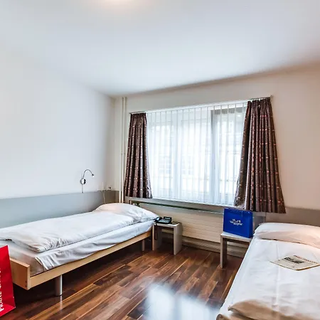 Alexander Guesthouse Zurich Old Town-3
