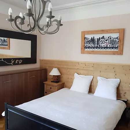 Hotel De Geneve-2
