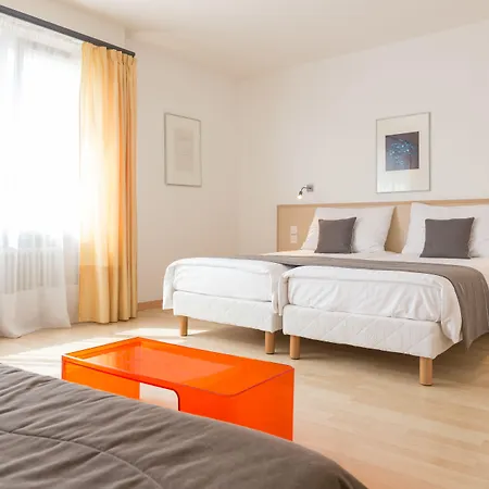 Hotel Des Arts-3