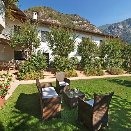 Hotel Al Fiume-3