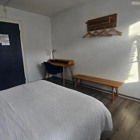 The Aarburg Hotel & Cafe-3