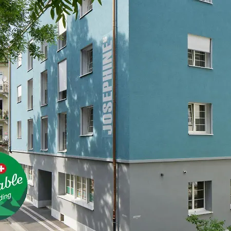 Josephine'S Guesthouse - Women Only With Rooftop And Community Area-3