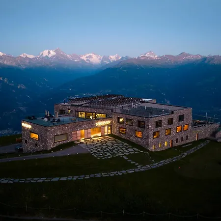 Chetzeron Mountain Hotel-3