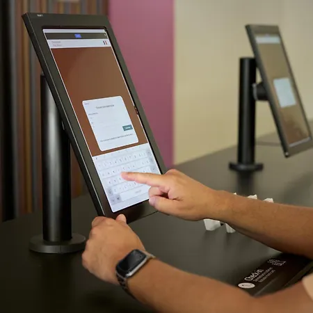 Neuchatel City Hotel - Self Check-In-3