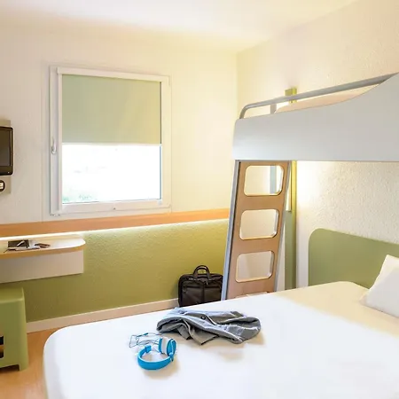 Ibis Budget Zurich Airport-2