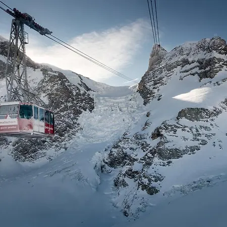 Le Petit Charme-Inn Zermatt-3