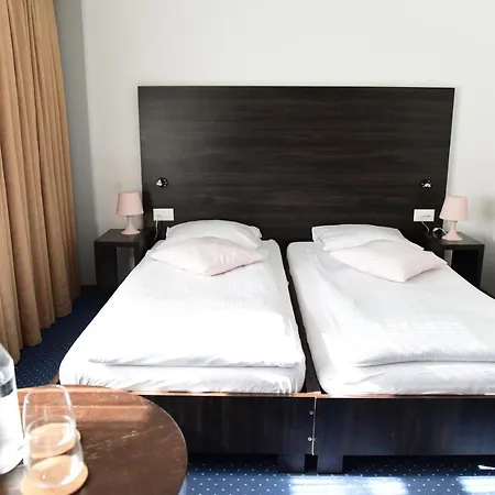 Hotel Toess-2