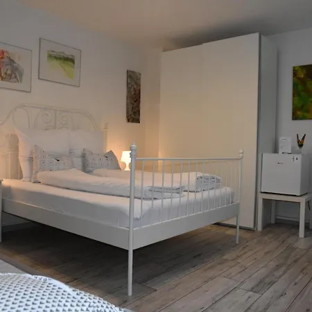 Kiki'S B&B-3