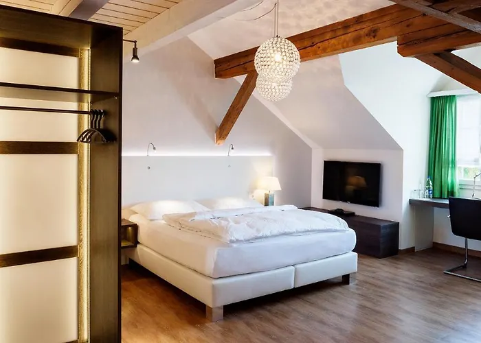 Hotels in Felben