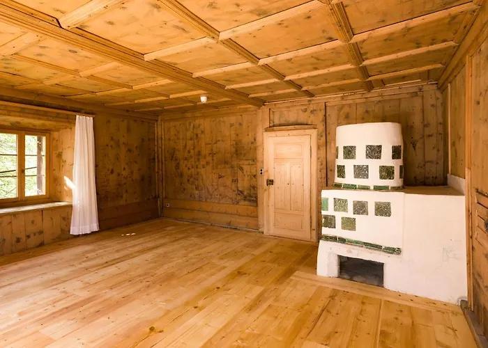 Hotel Chasa Chalavaina - Historisches Hotel des Jahres 2024 Müstair