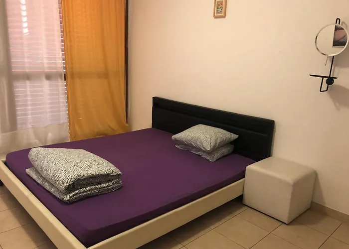 Lugano 33A - No Bikes - Self Check-In - No Reception Apartment