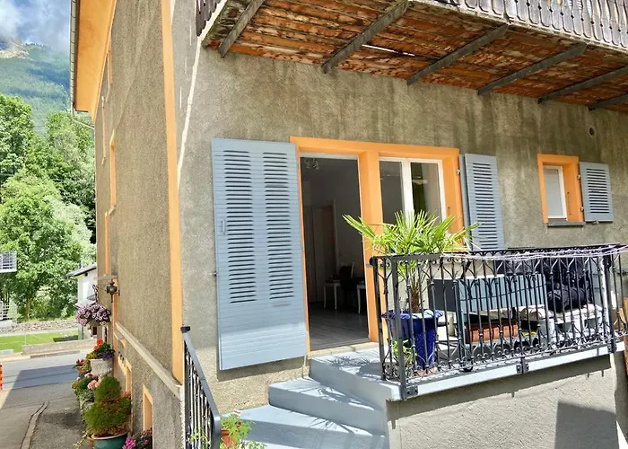 Bed and Breakfast Chasa Sassalbo Poschiavo