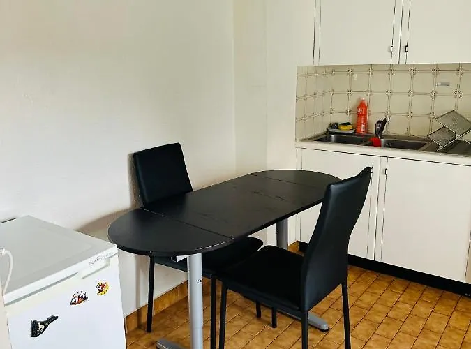 Charmant Studio Tres Accueillant Ginebra