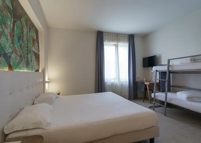 Hotel vicino a Vincenzo Vela