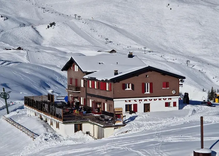 Hotel Le Chaudron Ski In Ski Out Champéry
