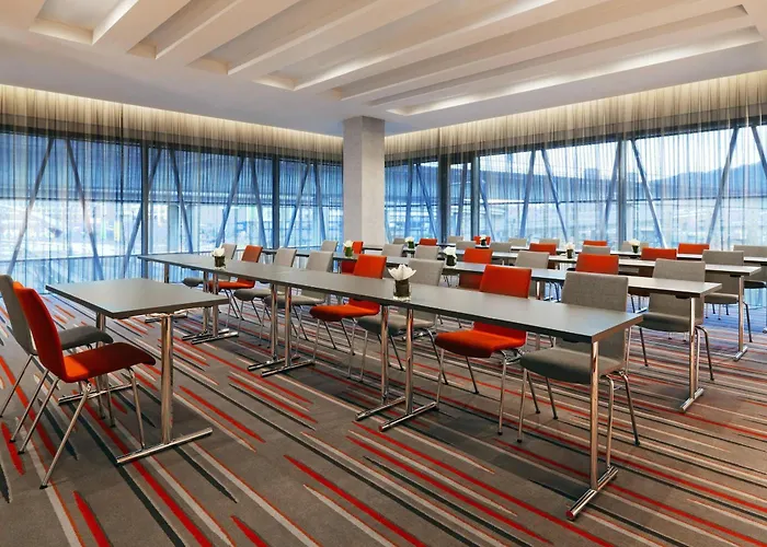 Hotéis perto de Zürcher Spielzeugmuseum