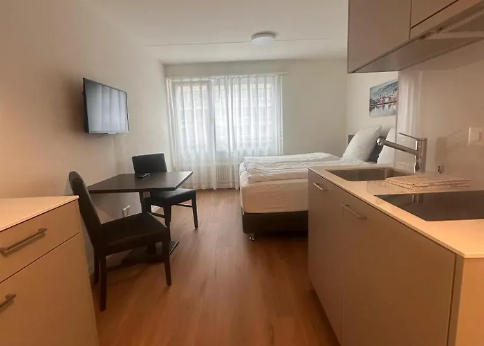 Swiss Star Zurich Airport - Self Check-In Apartment Kloten